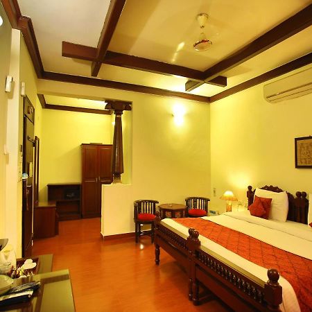 Aalankrita Resort & Convention Secundurabad Extérieur photo